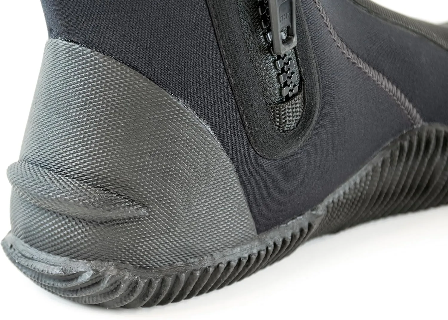 Cressi Adult Unisex Crew Water Boots for Scuba Diving, Surfing, Canyoning, 7 mm Neoprene Thickness - Isla: Designed in Italy