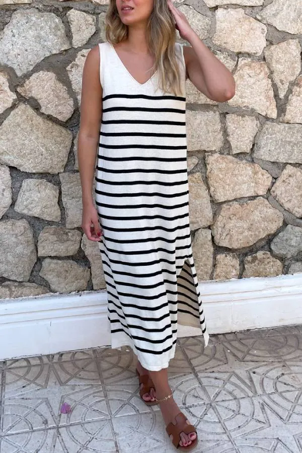 Eye-catching Fine Line Fluid Knit Dress Value-packed