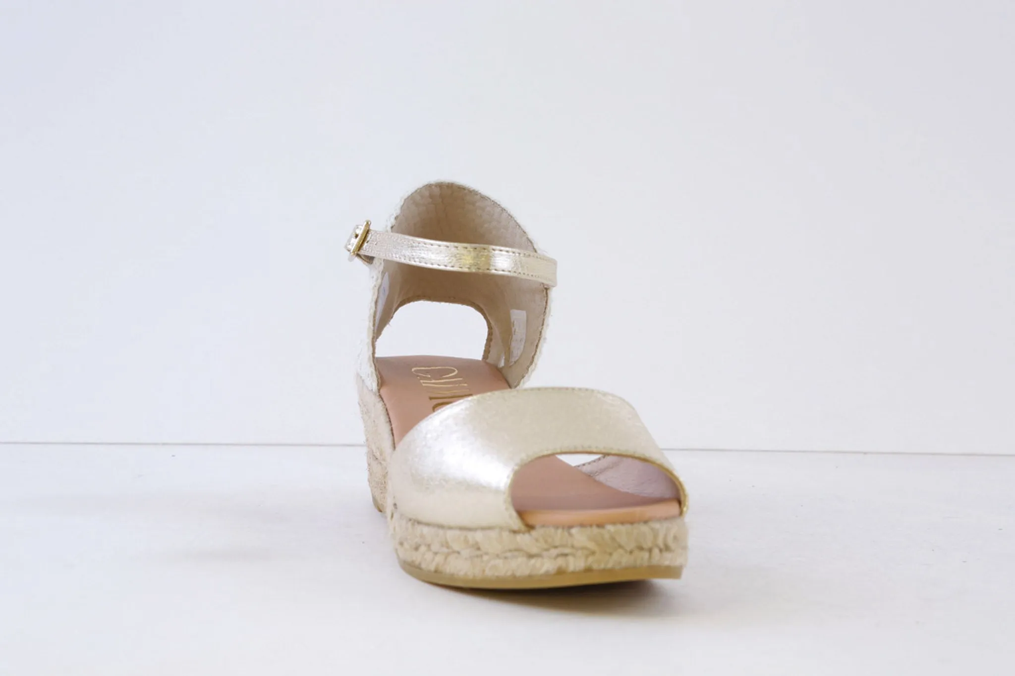 GAIMO- SEDAL MEDIUM WEDGE SANDAL - GOLD