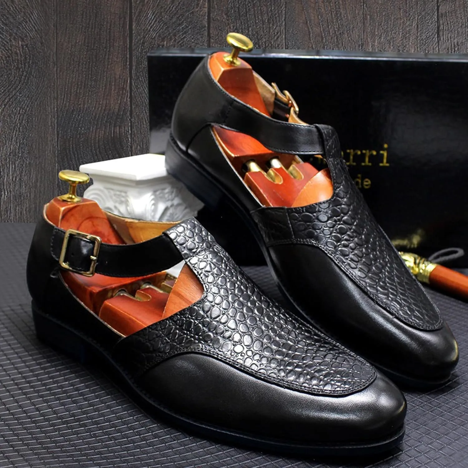 MILDSEVEN Men's Fashion Handmade Business Sandals, Large Size Crocodile Printing Brogue Summer Dress Shoes, Closed Toe Casual Beach Shoes with Buckles