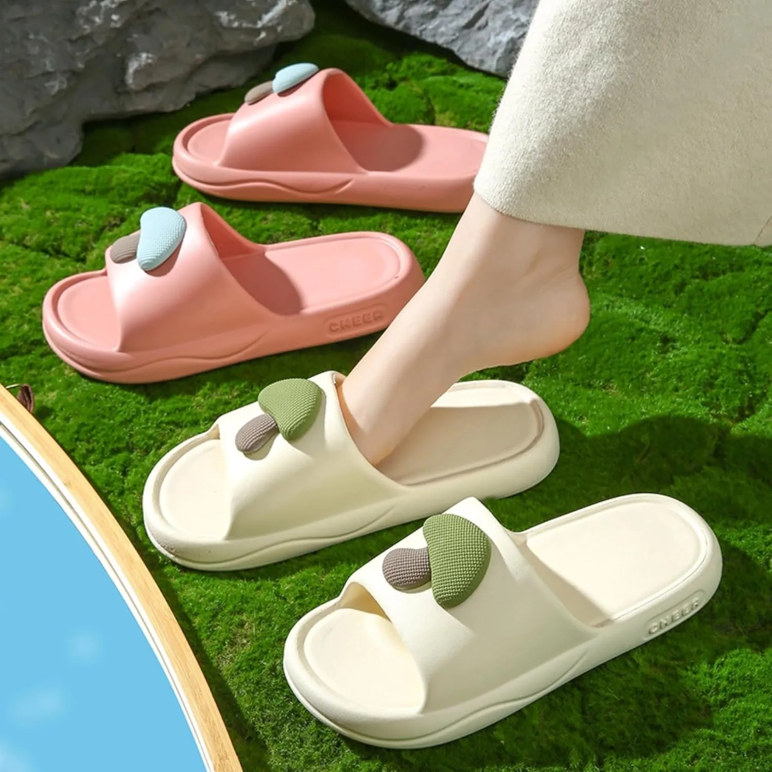 Mushroom Shaped Slippers Soft Thick Sole Indoor Household Home Slippers for Women Men Slides Sandals Summer Non Slip Silent House Shoes Bathroom Shower Sandals Outdoor Couples Beach Slippers