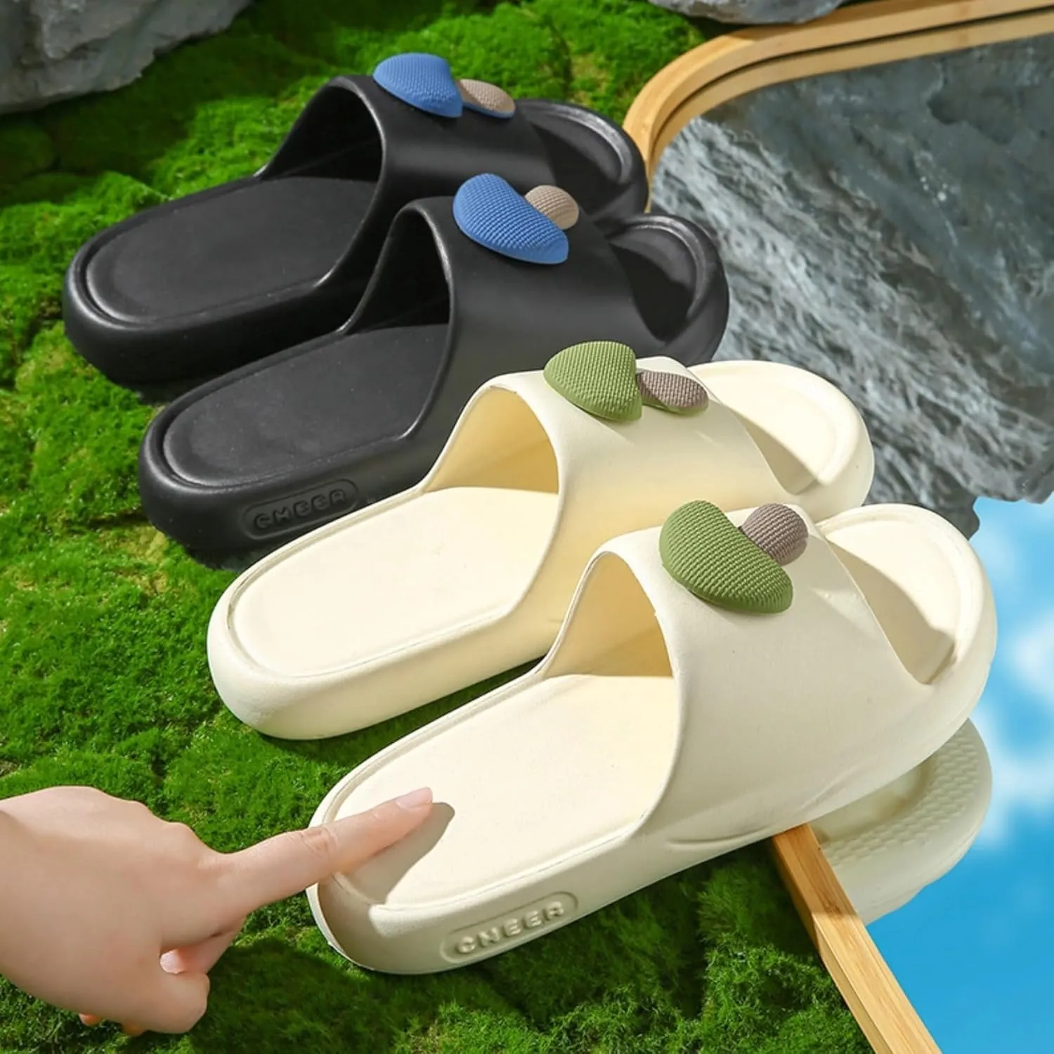 Mushroom Shaped Slippers Soft Thick Sole Indoor Household Home Slippers for Women Men Slides Sandals Summer Non Slip Silent House Shoes Bathroom Shower Sandals Outdoor Couples Beach Slippers