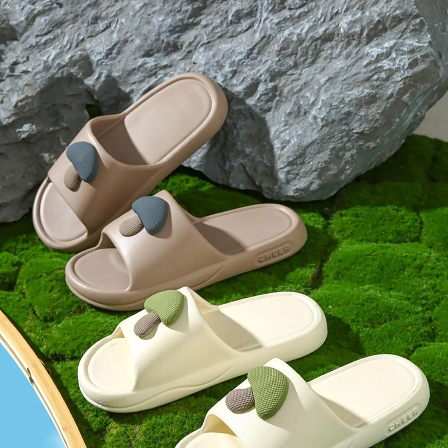 Mushroom Shaped Slippers Soft Thick Sole Indoor Household Home Slippers for Women Men Slides Sandals Summer Non Slip Silent House Shoes Bathroom Shower Sandals Outdoor Couples Beach Slippers