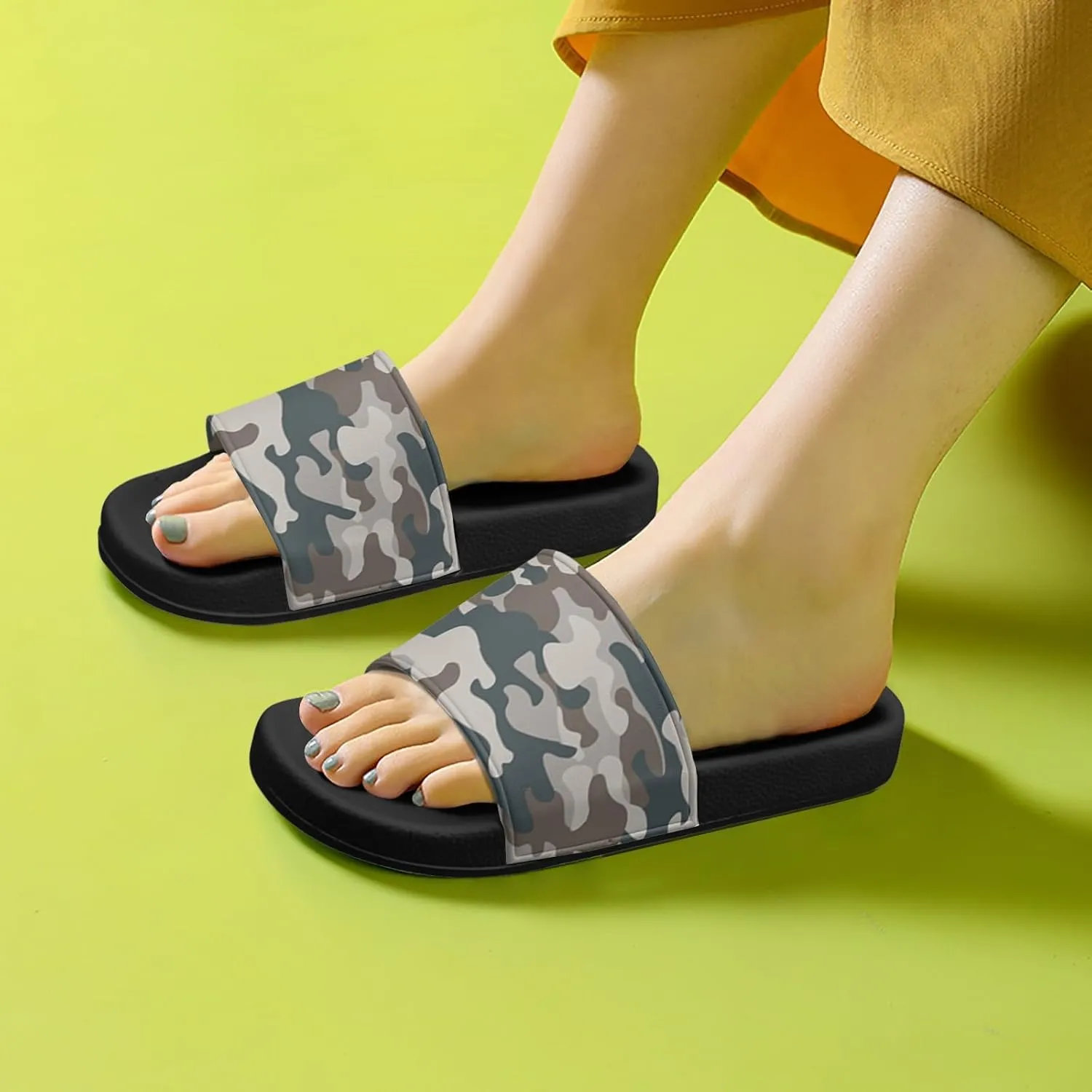Pitovozu Art Camo Colorful Slippers for Women Men Comfotable Sandals Non Slip Home Bedroom Pool Shower Outdoor Slide Slippers