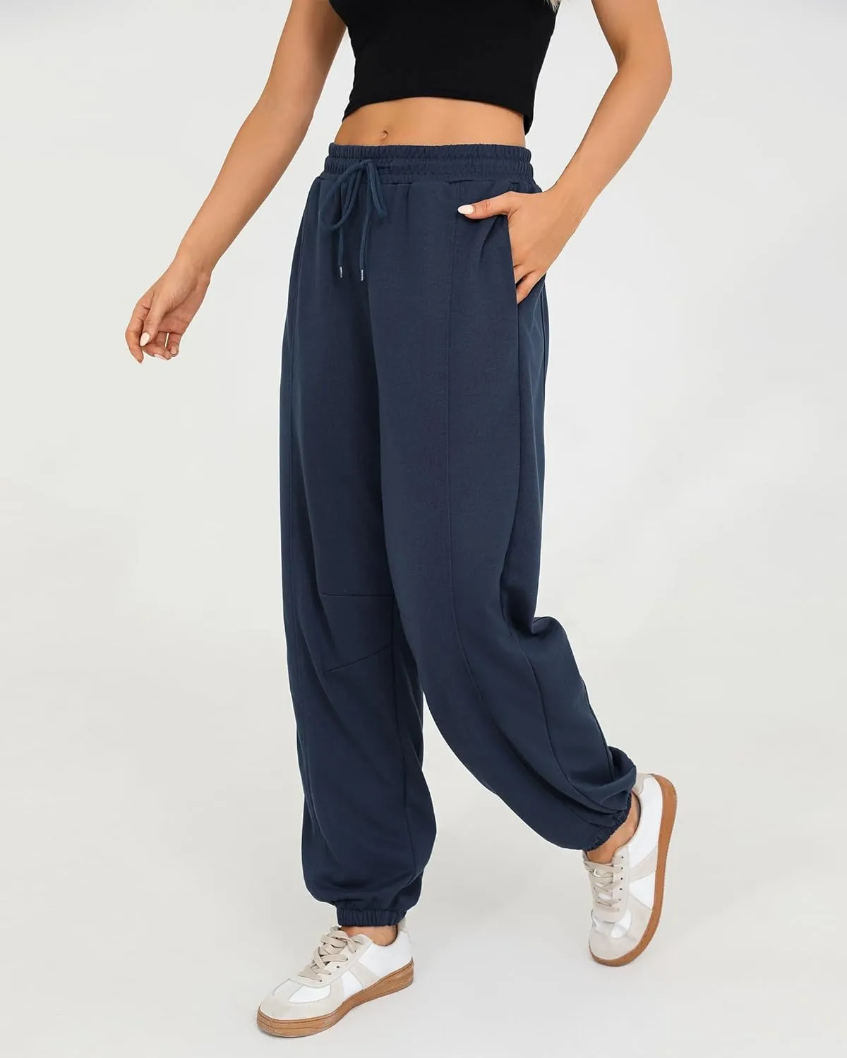 Quenteen Womens Sweatpants Casual Loose Lightweight Joggers Pants Fall Baggy Lounge Pants Drawstring Workout Bottoms