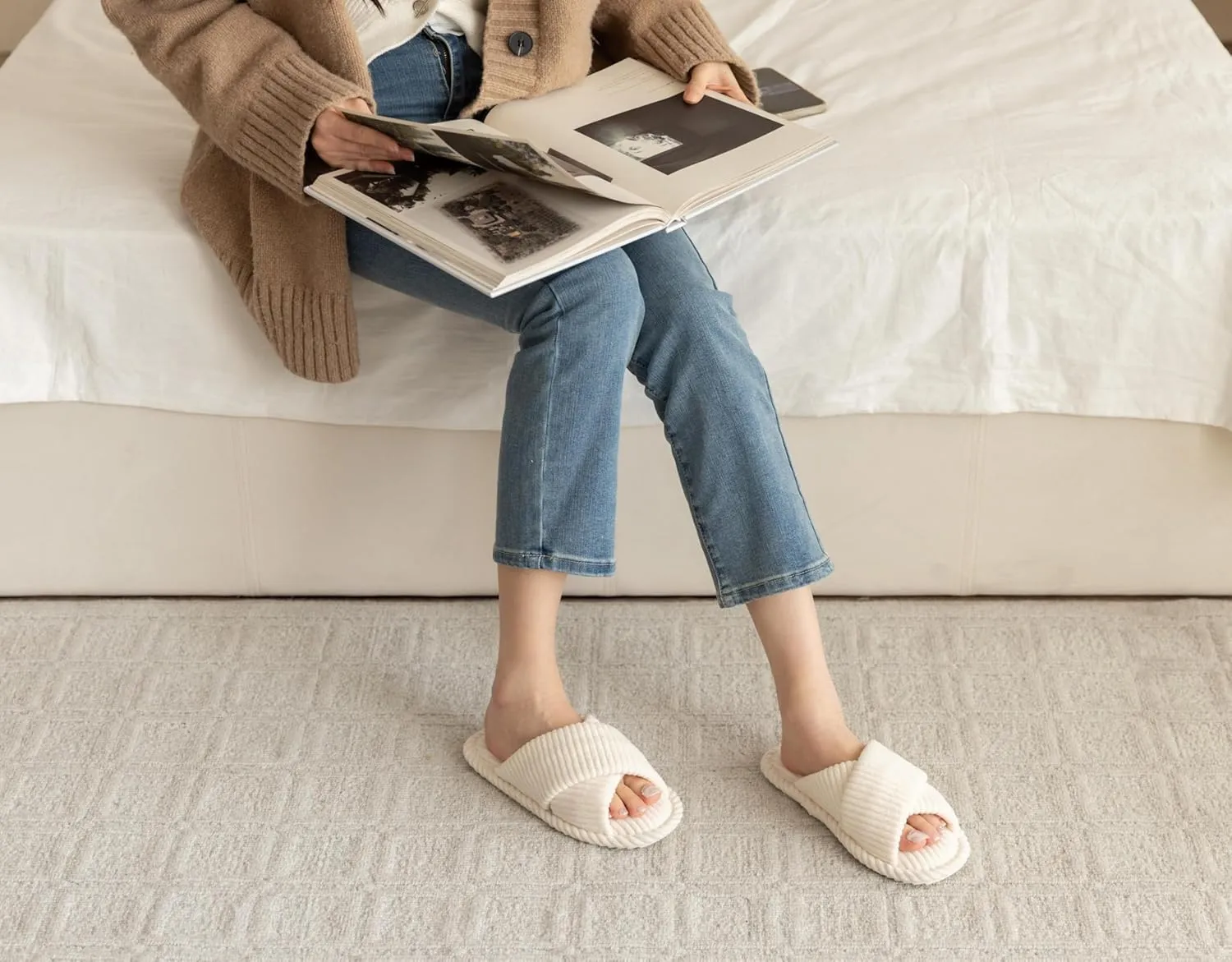 Slippers for Women Memory Foam House Bedroom Corduroy Crossbands Open Toe Slides Sandals Shoes Comfy Trendy Gift for womens Anti-Skid sole