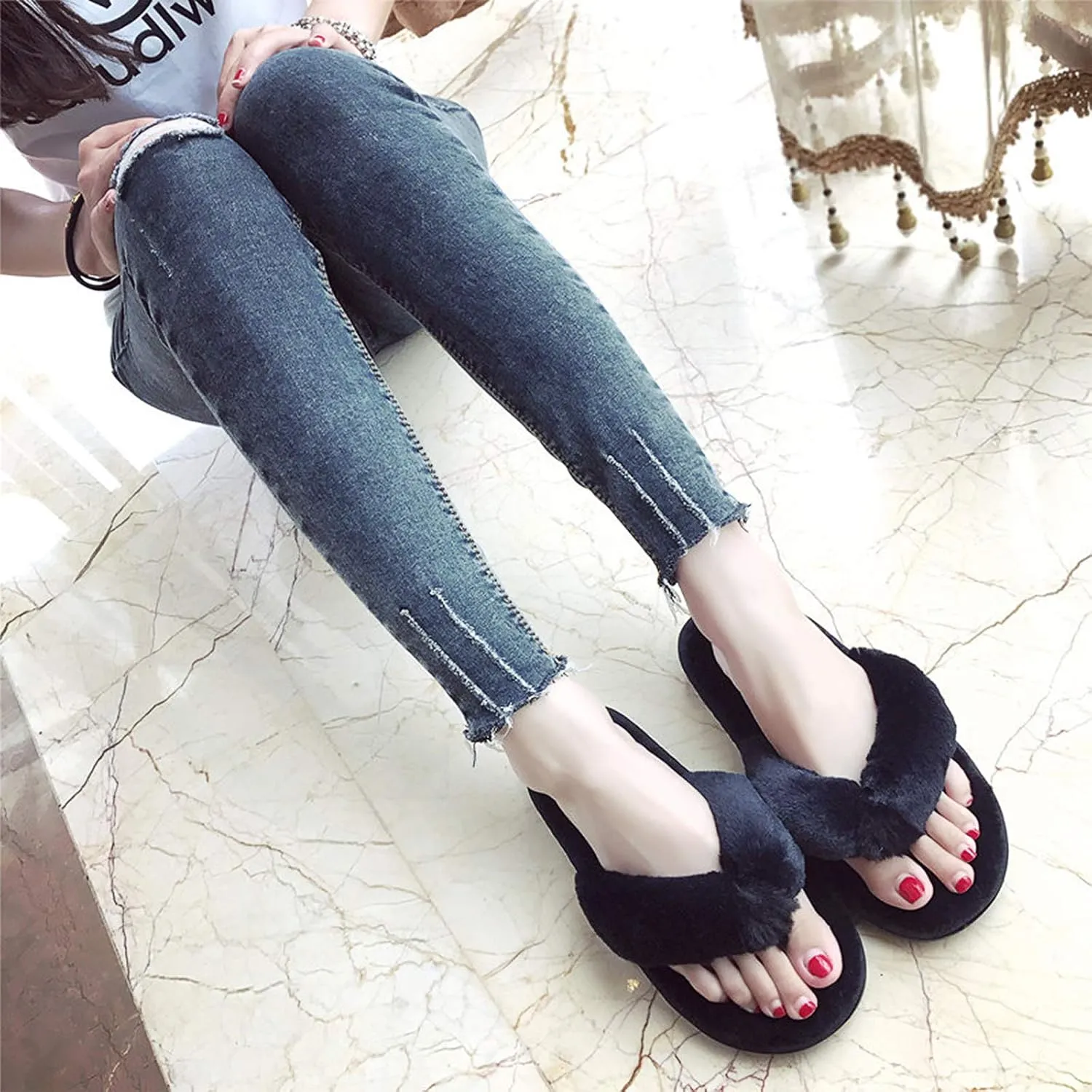 Women's Fuzzy Memory Foam Flip Flop Slippers Soft Comfy Open Toe Slip On Spa Thong Flat Sandals Ladies House Home Furry Sandal Slides Indoor Outdoor