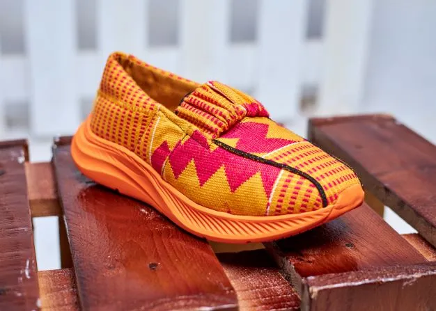 Women’s | Handwoven Esi Kente Shoe with Arch Support-Step Into Style